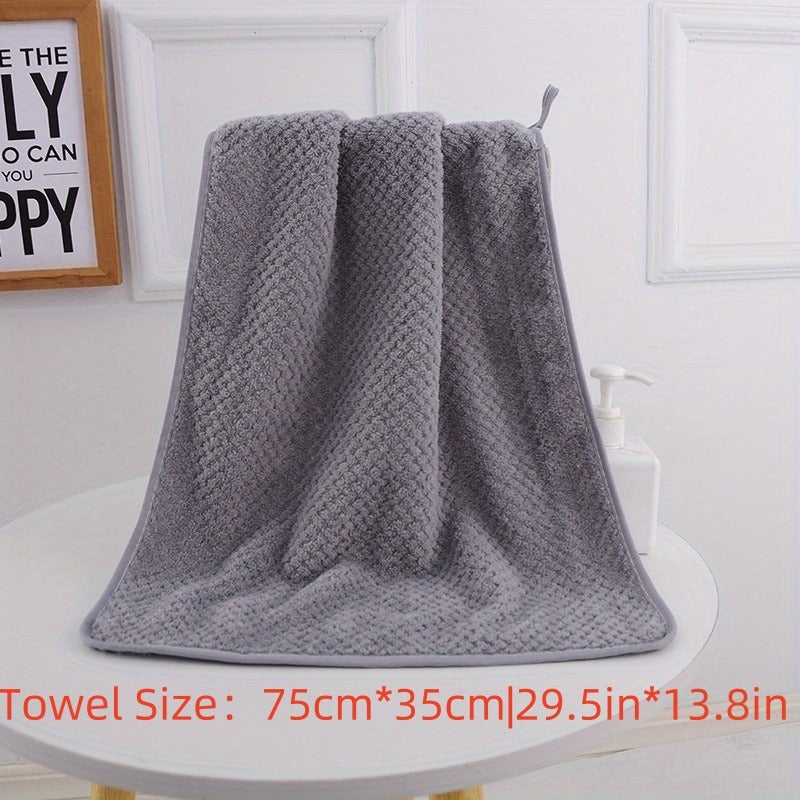 Soft, Fast-Drying Hand Towel - Highly Absorbent & Gentle on Skin, Ideal for Family Bathrooms.