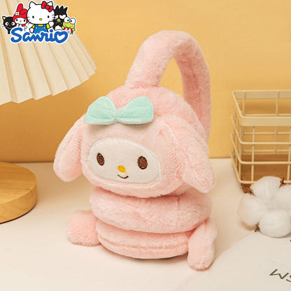 These Sanrio-approved plush earmuffs feature adorable cartoon characters, made from stretchable polyester for a comfortable fit. These fashionable ear covers are perfect for outdoor winter use, combining knitted crochet and fabric for a cozy and stylish