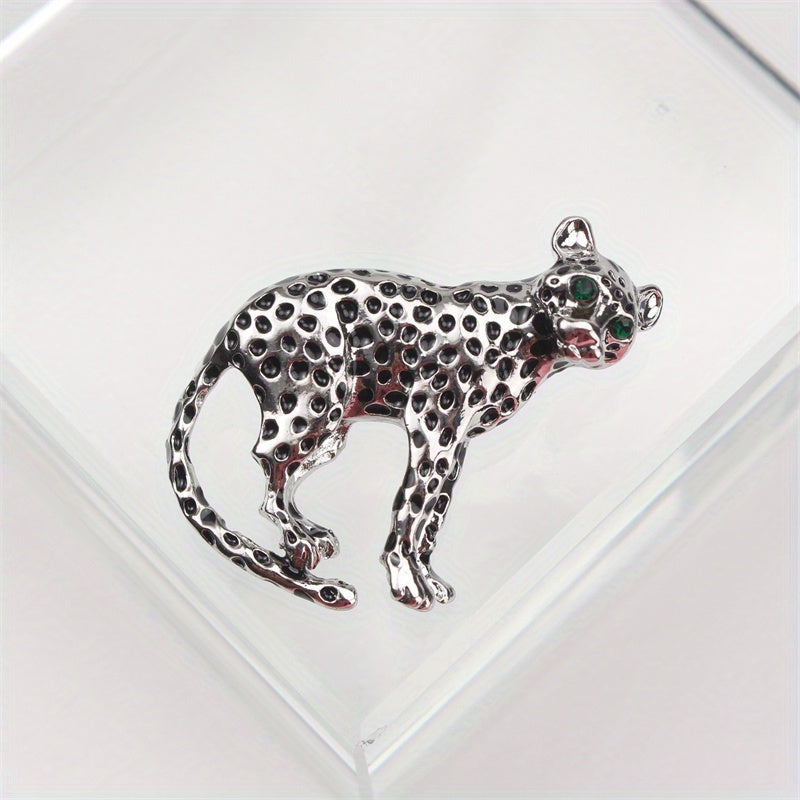 Emal Leopard Brosh Pin: Klassik Vintage Aksessuar - Zamonaviy Hayvon Ilhomlangan Yangilik Aksessuari.