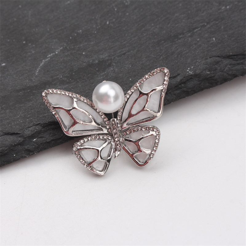 Stylish Rhinestone Butterfly Brooch - Adorable and Unique Addition to Women's Outfits