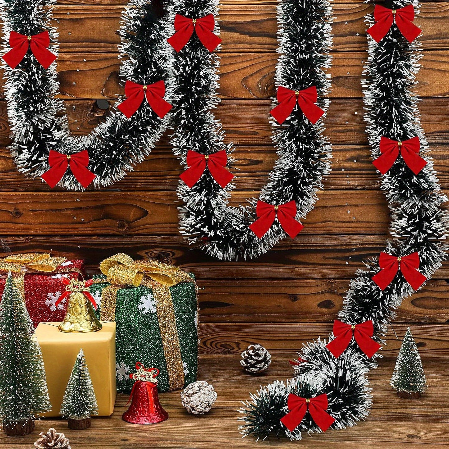 6.0 meter Christmas tinsel garland with bows made of plastic for indoor and outdoor decoration, suitable for fireplace, mantel, and staircase, without electricity or feathers.