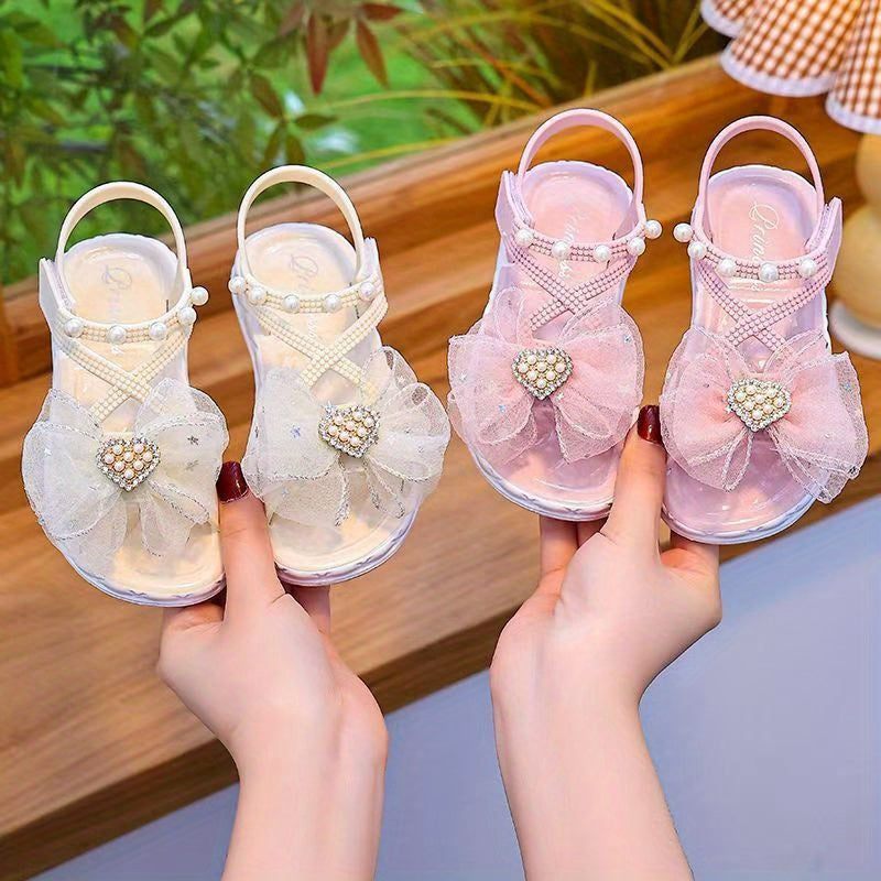 New summer girls' sandals for 2024 with anti-slip soft bottom, perfect for medium and large children. Ideal for little girls and baby princesses at the beach.