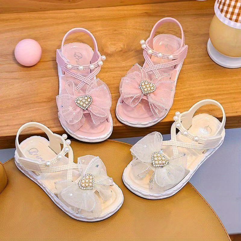 New summer girls' sandals for 2024 with anti-slip soft bottom, perfect for medium and large children. Ideal for little girls and baby princesses at the beach.