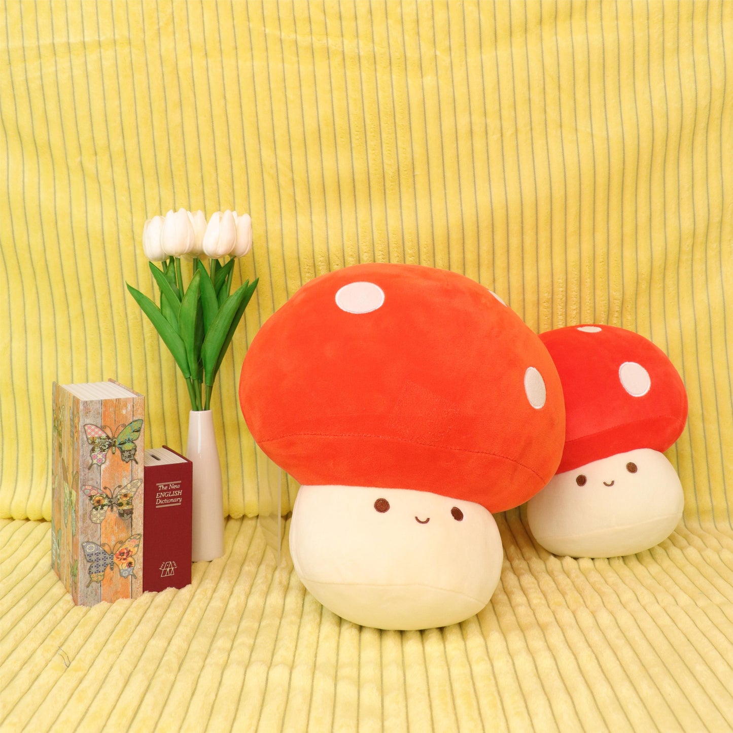 Cute red mushroom plush toy, perfect for girls and children, ideal for Christmas and birthdays.