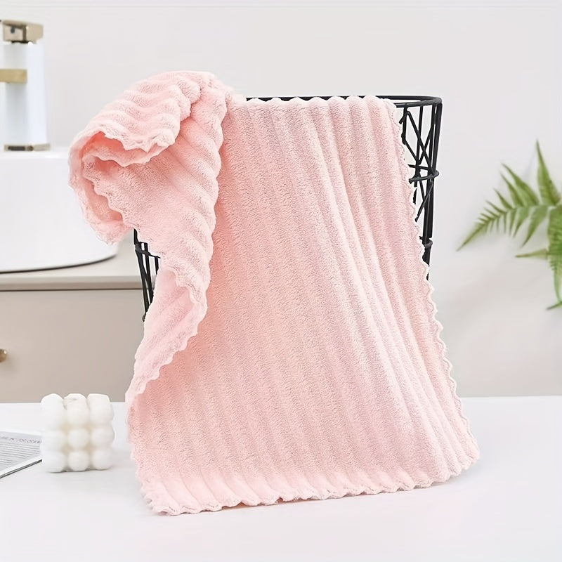 Coral Fleece Towels Set: Lightweight, Quick-Dry, 100% Polyester, Contemporary Design, Soft and Machine Washable.