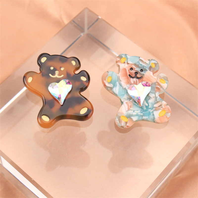 Charming Acrylic Bear Brooch with Heart Gem Detail - Unique Animal Design, Stylish Accessory for Clothing, Purses, and Hats (1 Piece)