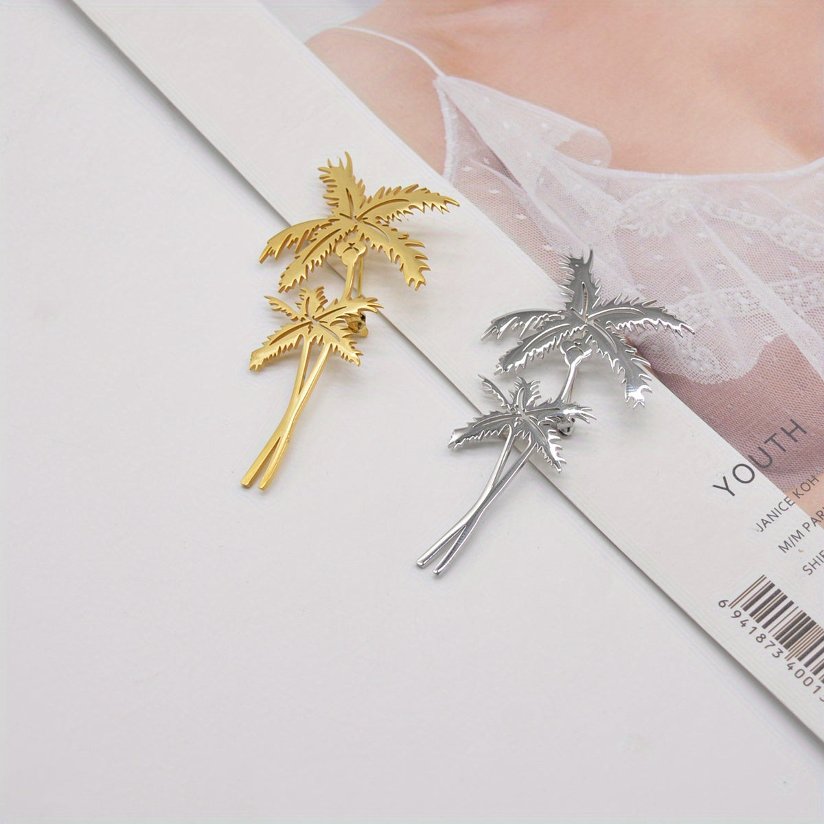 Stylish Golden Coconut Tree Brooch, Multi-functional Botanical Pin, Modern Fashion Statement Piece