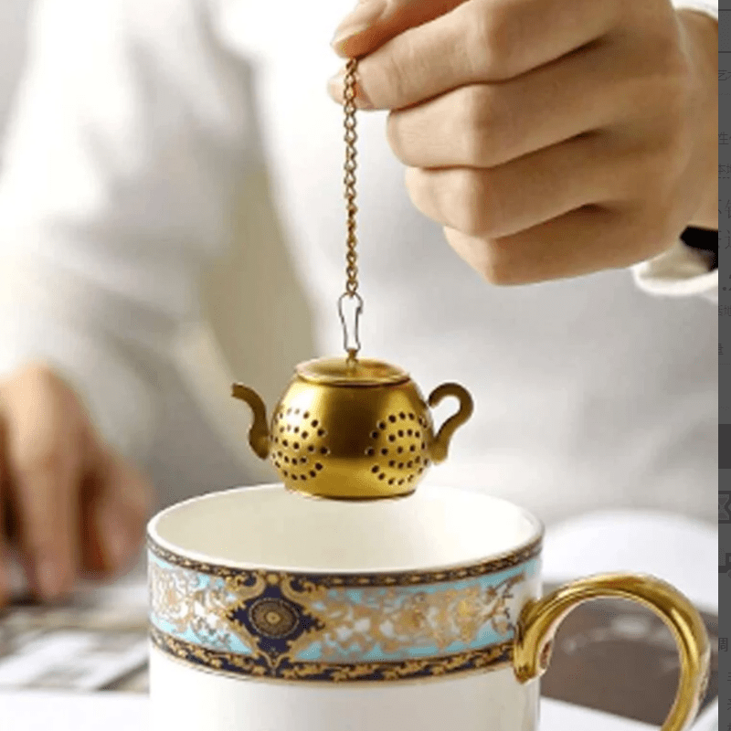 Stainless Steel Loose Leaf Tea Infuser Strainer in Golden Teapot Shape - Reusable Infuser for Herbal Spice Tea, Teaware, and Tea Ceremony Accessories