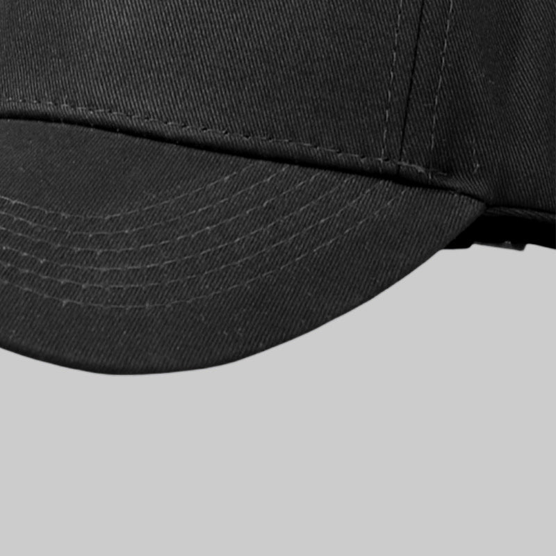 Classic Shark Baseball Cap - Adjustable Dad Hat in black for men & women, perfect for casual golf and attire.