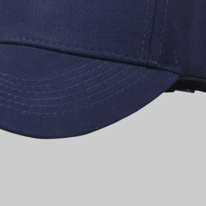 Classic Shark Baseball Cap - Adjustable Dad Hat in black for men & women, perfect for casual golf and attire.