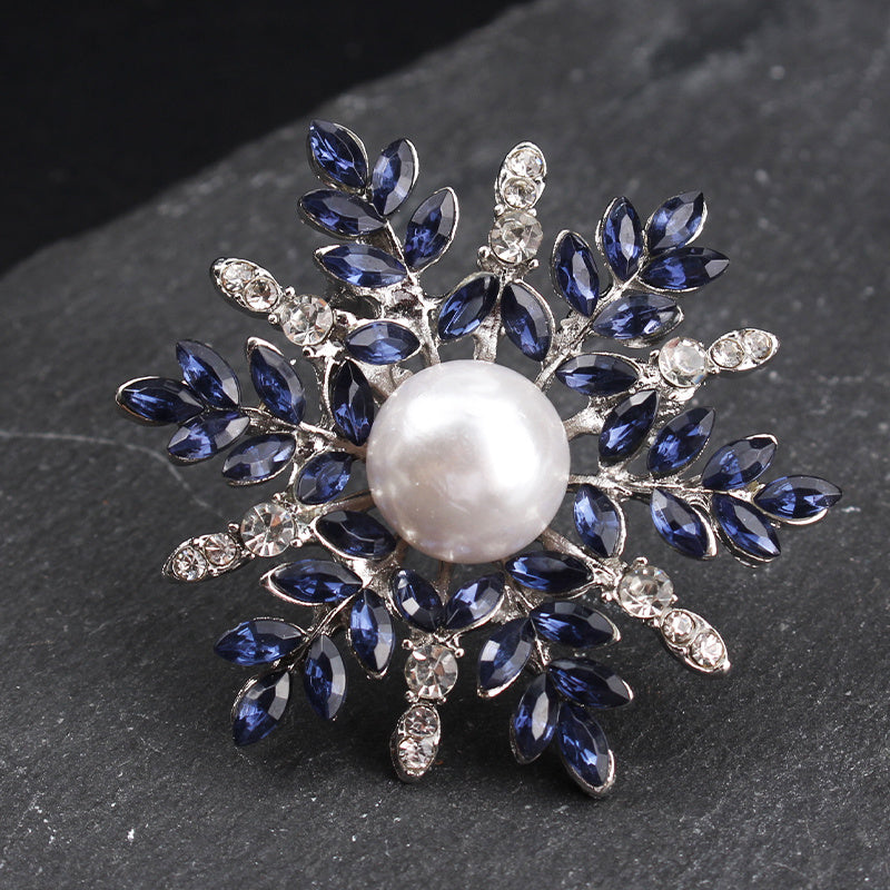 Timeless Snowflake Brooch featuring Organic Rhinestone Petals and a Lustrous Pearl Center - Chic Pin for Stylish Outfits