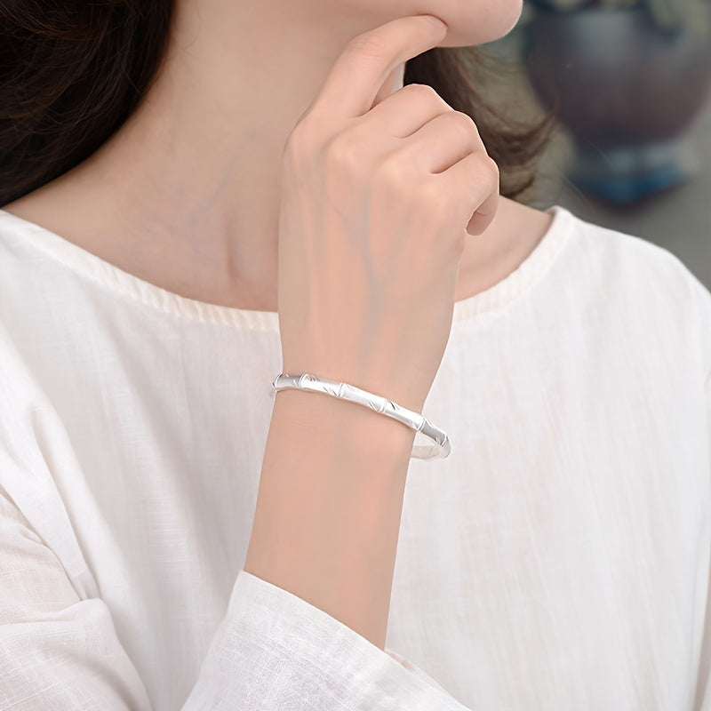 Sterling Silver Open Bracelet, S999, Gender-Neutral Design, Stylish and Adaptable, Elegantly Minimalistic Style