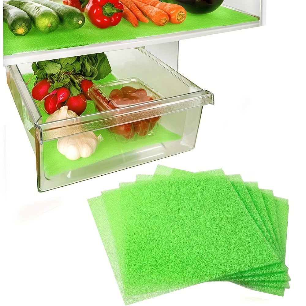 1 piece or set of 5 pieces of Fruit & Vegetable Freshness Mats. These washable mats are designed to line refrigerator drawers, keeping your produce fresh and airy for an extended period. These pads are reusable, helping to maintain the freshness of your