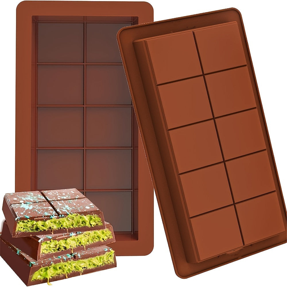 Make your own protein bars and candies with this silicone chocolate mold! It is latex-free and perfect for special occasions like Christmas, Thanksgiving, and Mother's Day. The mold is easy to release and clean, making it a convenient tool for any DIY