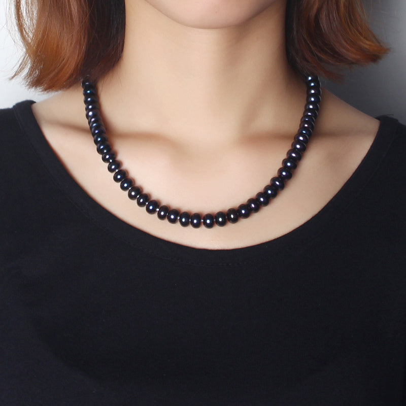 Beautiful Freshwater Black Pearl Necklace for Women, featuring 8-9mm Round Bread Pearls and a Love Clasp. This luxurious necklace makes the perfect gift for Christmas and any occasion. Made without any metal, it is ideal for banquets and special events