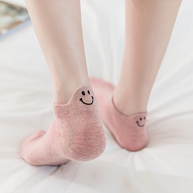 10 pairs of cute, breathable low-top short socks for women, perfect for spring and autumn, ideal for school and shopping.