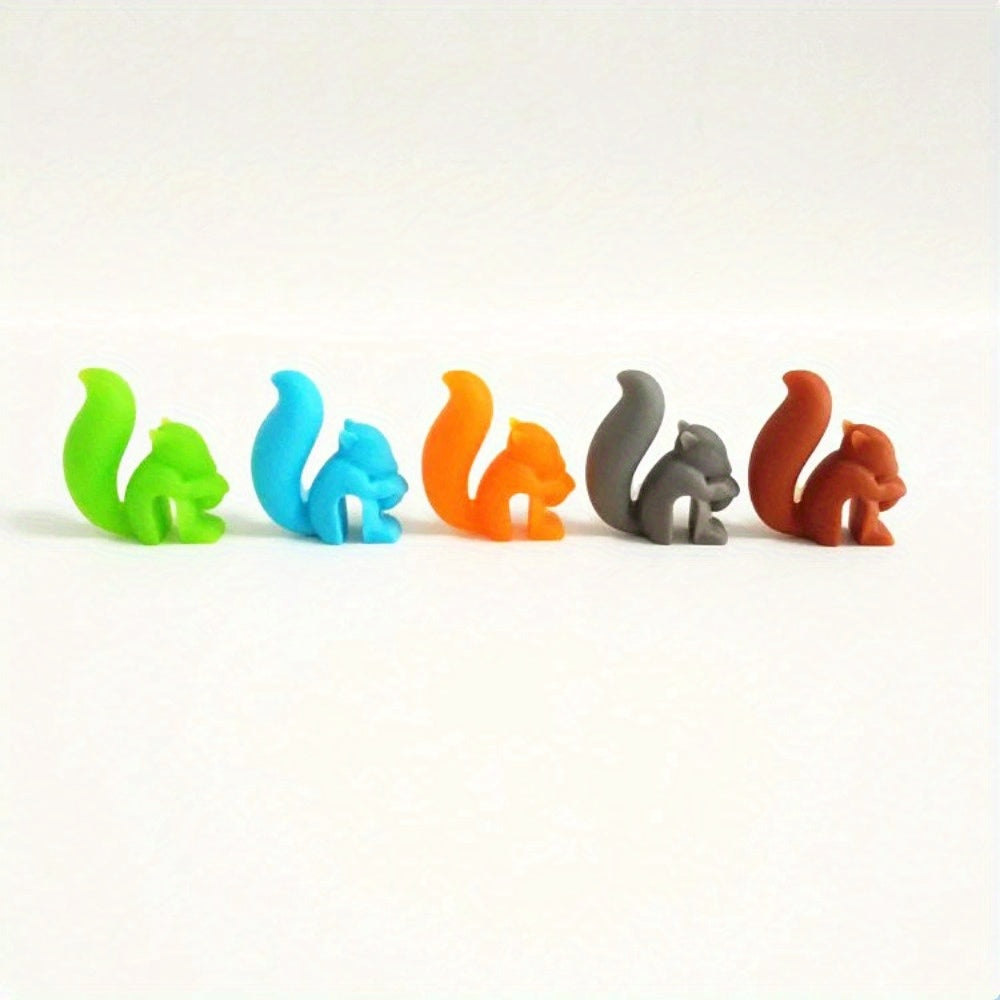 Gift Set of 5 Silicone Squirrel Shaped Tea Bag Holders - Fun Tea Accessories for Cup Decor, Tea Bag Clips for easy Identification - Perfect Teaware Gift