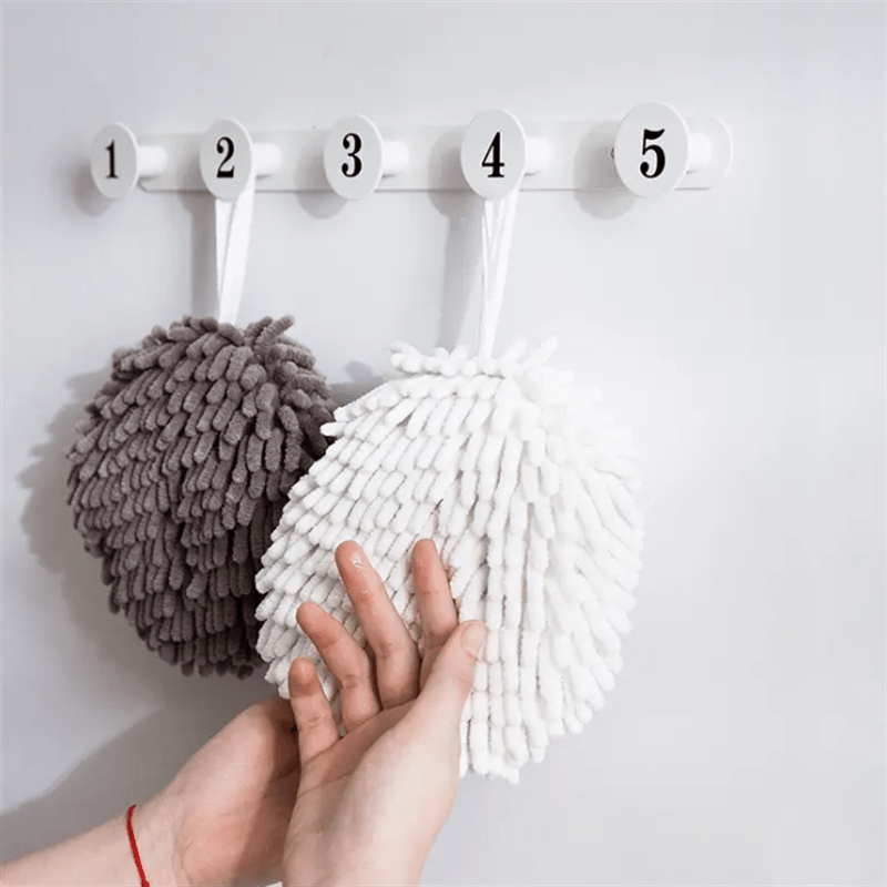 Large Nordic style chenille hanging hand drying ball with quick-dry absorbent properties. Perfect for use as a bathroom towel or cute kitchen cloth, made from high-quality fabric material.