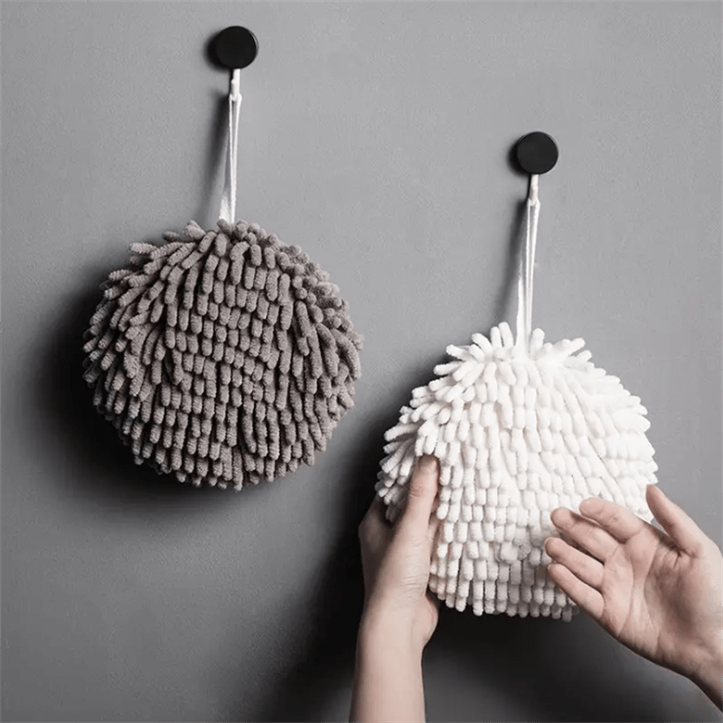 Large Nordic style chenille hanging hand drying ball with quick-dry absorbent properties. Perfect for use as a bathroom towel or cute kitchen cloth, made from high-quality fabric material.