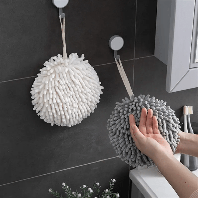 Large Nordic style chenille hanging hand drying ball with quick-dry absorbent properties. Perfect for use as a bathroom towel or cute kitchen cloth, made from high-quality fabric material.