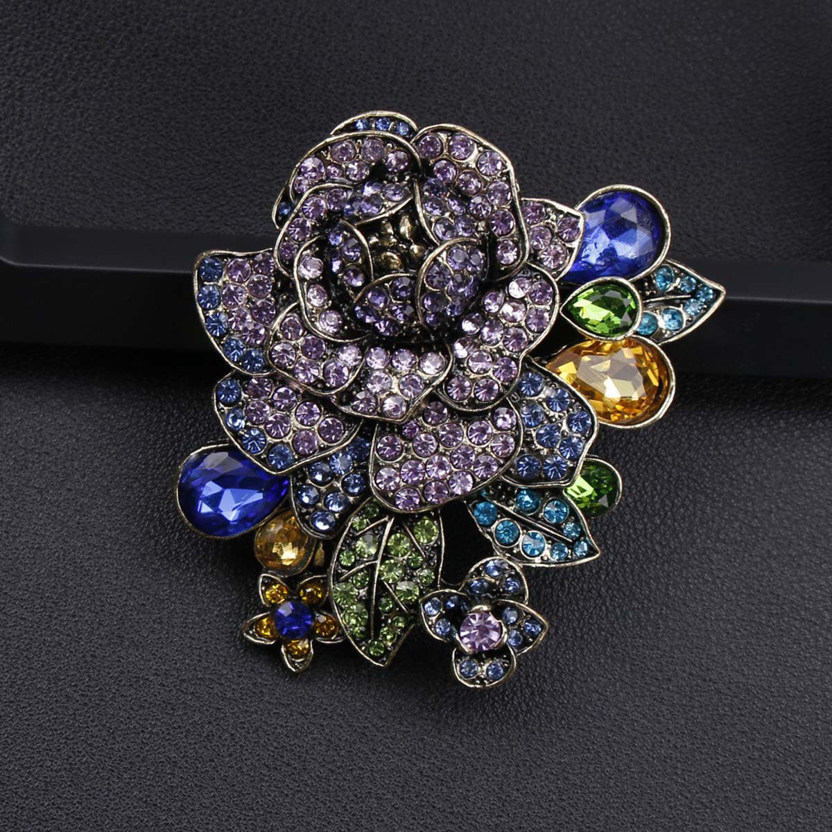 Luxurious Punk Style Enamel Rhinestone Rose Brooch, Exaggerated Antique Fashion Flower Tassel Pin for Women, Irregularly Shaped Novelty Accessory for Coats and Dresses.