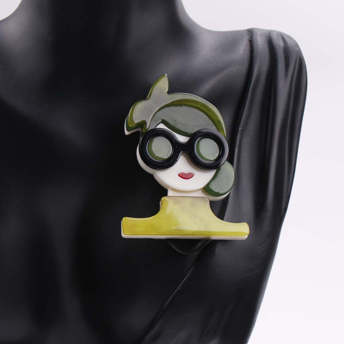 Cartoon-Inspired Chic Acrylic Girl Brooch - Luxe Punk Style with Rhinestone & Enamel Finish. Unique Winter Fashion Accessory in Irregular Shape, Cartoon Theme design. Perfect for Punk and Luxury Styles.