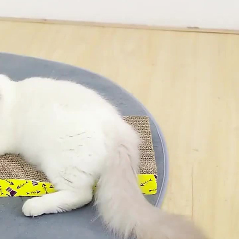 Durable, high-density corrugated cardboard lounge for cats that can be used on both sides.