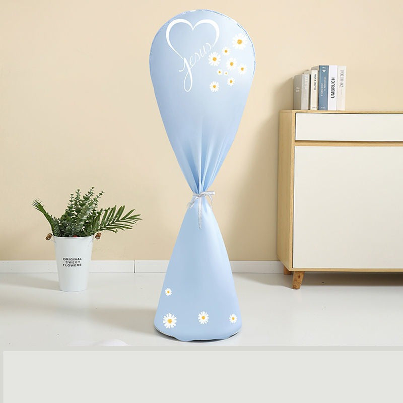 Protect your floor standing fan with this minimalist style dust cover. Made from plastic, it features a universal fit and daisy design. Keep your fan moisture-proof and dustproof, extending its lifespan and making it suitable for winter storage.