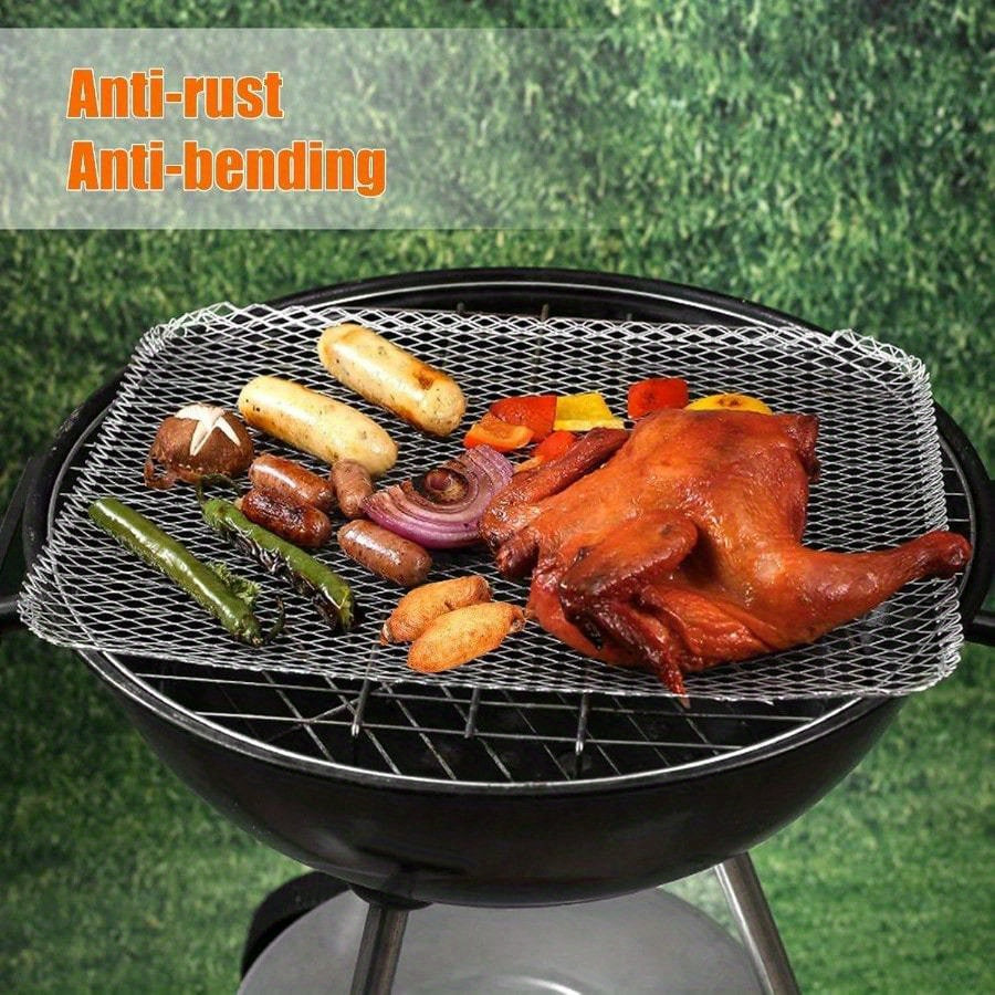 20 pieces of non-stick BBQ grill mesh mats and disposable grill pans for BBQ.