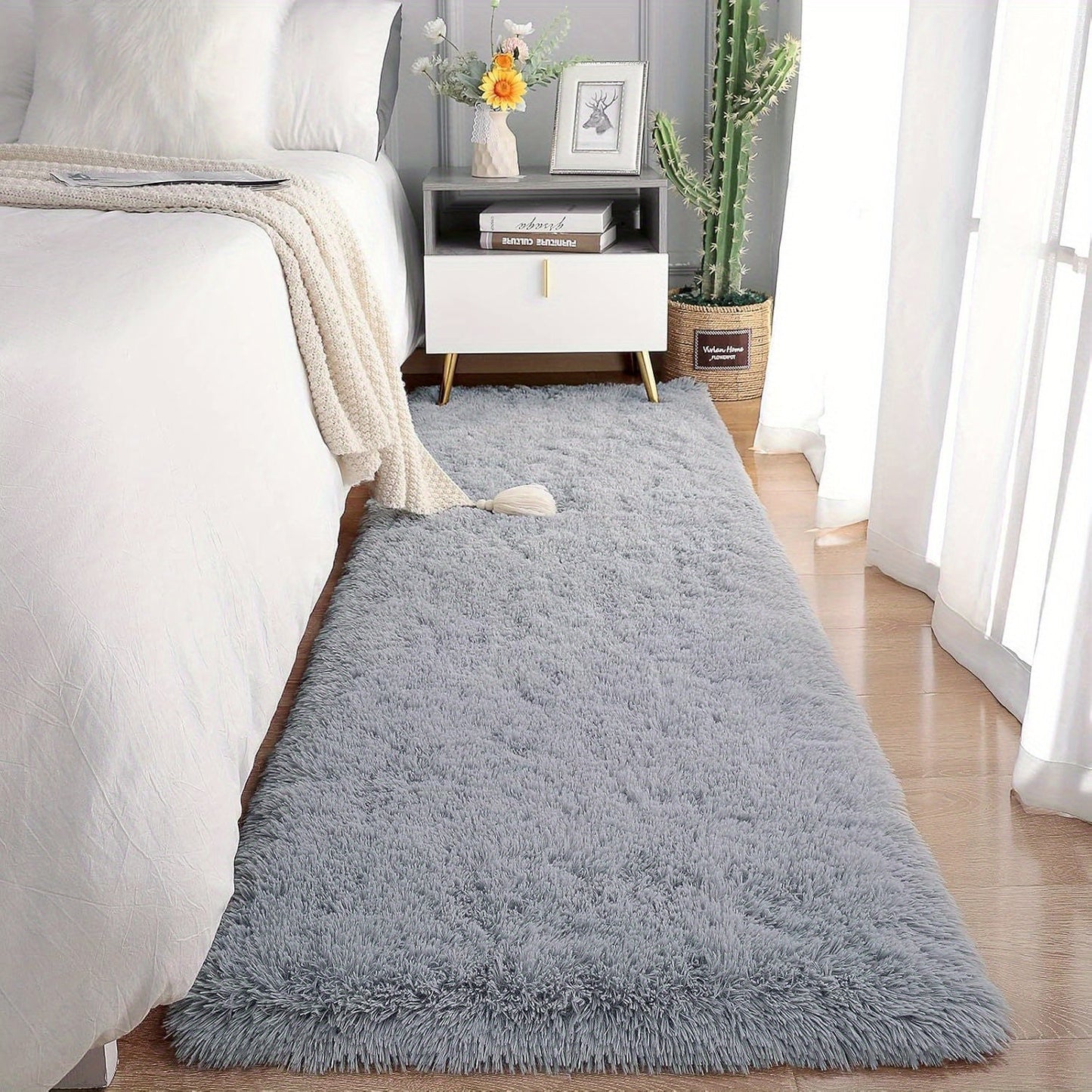 Soft and Luxurious Gray Area Rug - Rectangle Shape, Easy to Clean in Washing Machine Ideal for Bedroom and Living Room Decoration