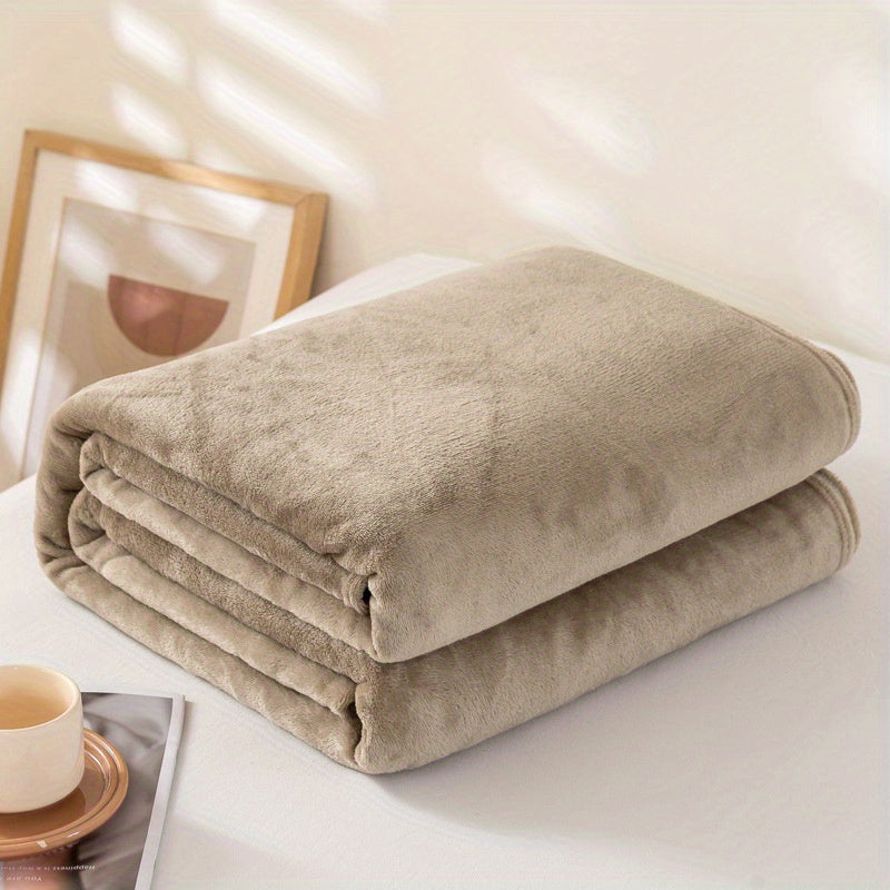 Versatile All-Season Comfort Ultra-Soft Flannel Throw Blanket - Lightweight, Portable for Home and Travel