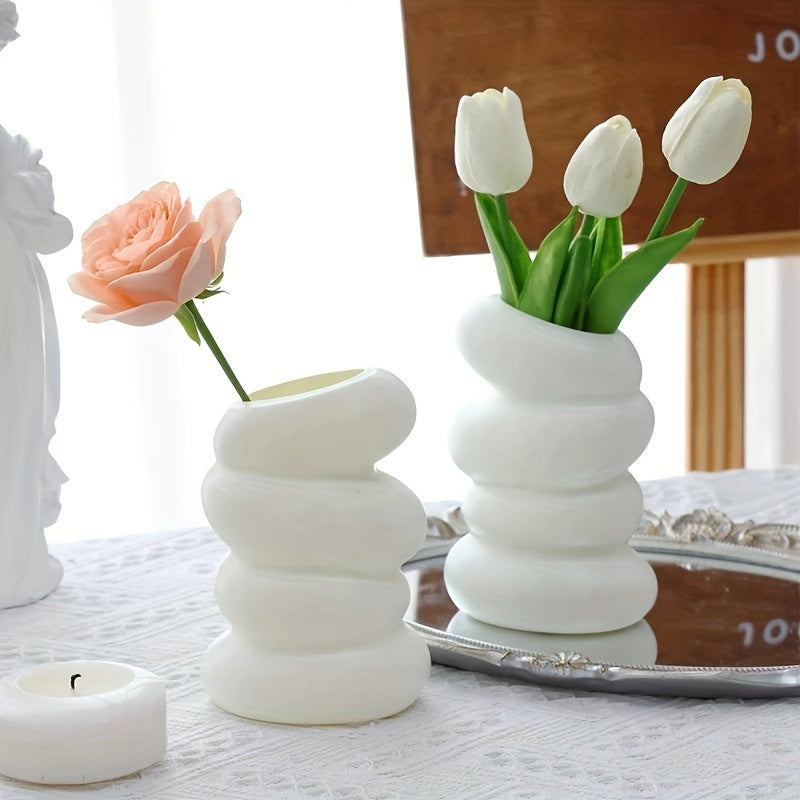 Chic spiral white vase inspired by Nordic design, ideal for home decor in living room and bedroom.