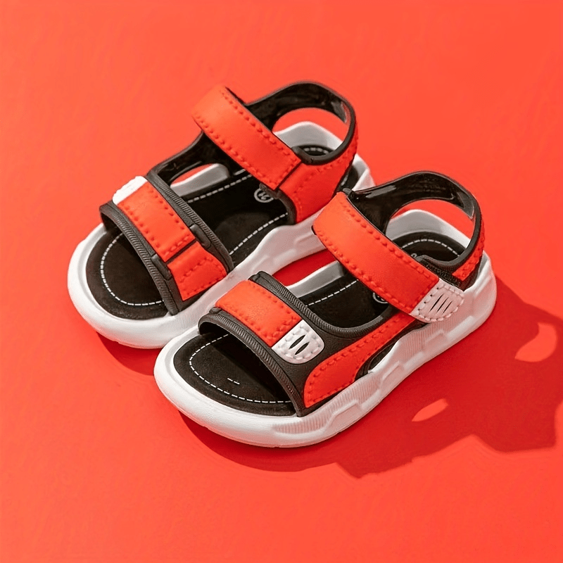 Boys' Summer Fashion Sandals: Comfortable PVC material with breathable design and magic tape closure, ideal for casual outdoor and beach use. Suitable for toddlers and young boys up to age