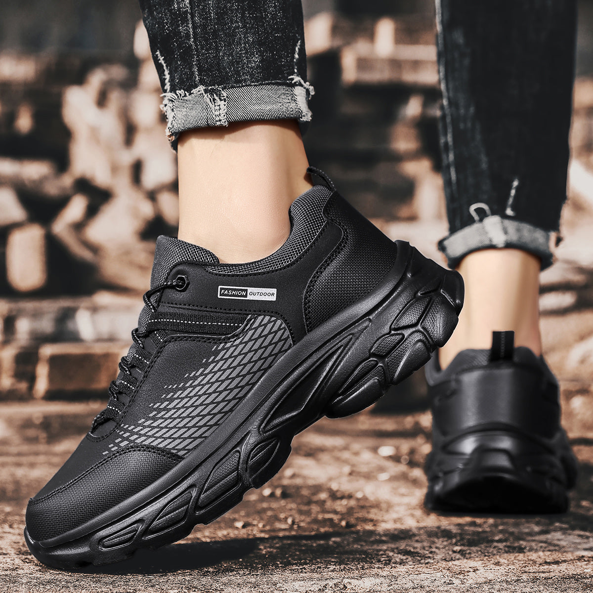 Casual men's footwear for outdoor activities - comfortable for running and hiking, with breathable mesh lining and durable PU upper.