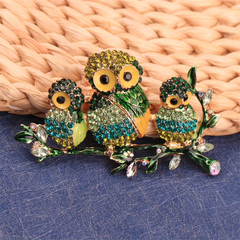 Exclusive Rhinestone Owl Brooch Pin, Sophisticated Owl Pin Perfect for Women, Quirky and Stylish Addition for Outfits, Purses, Ideal Christmas Present