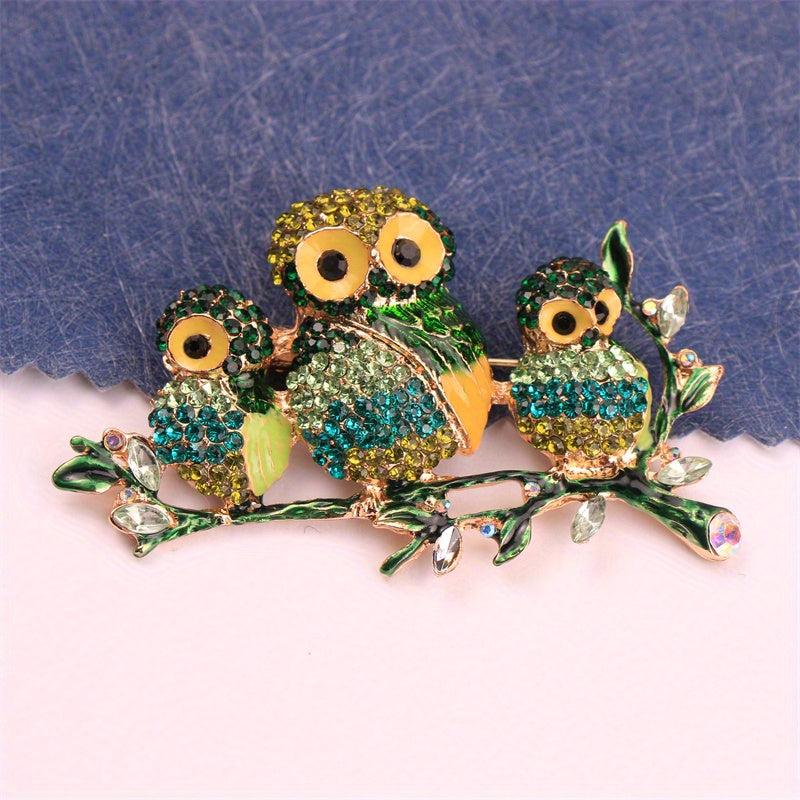 Exclusive Rhinestone Owl Brooch Pin, Sophisticated Owl Pin Perfect for Women, Quirky and Stylish Addition for Outfits, Purses, Ideal Christmas Present