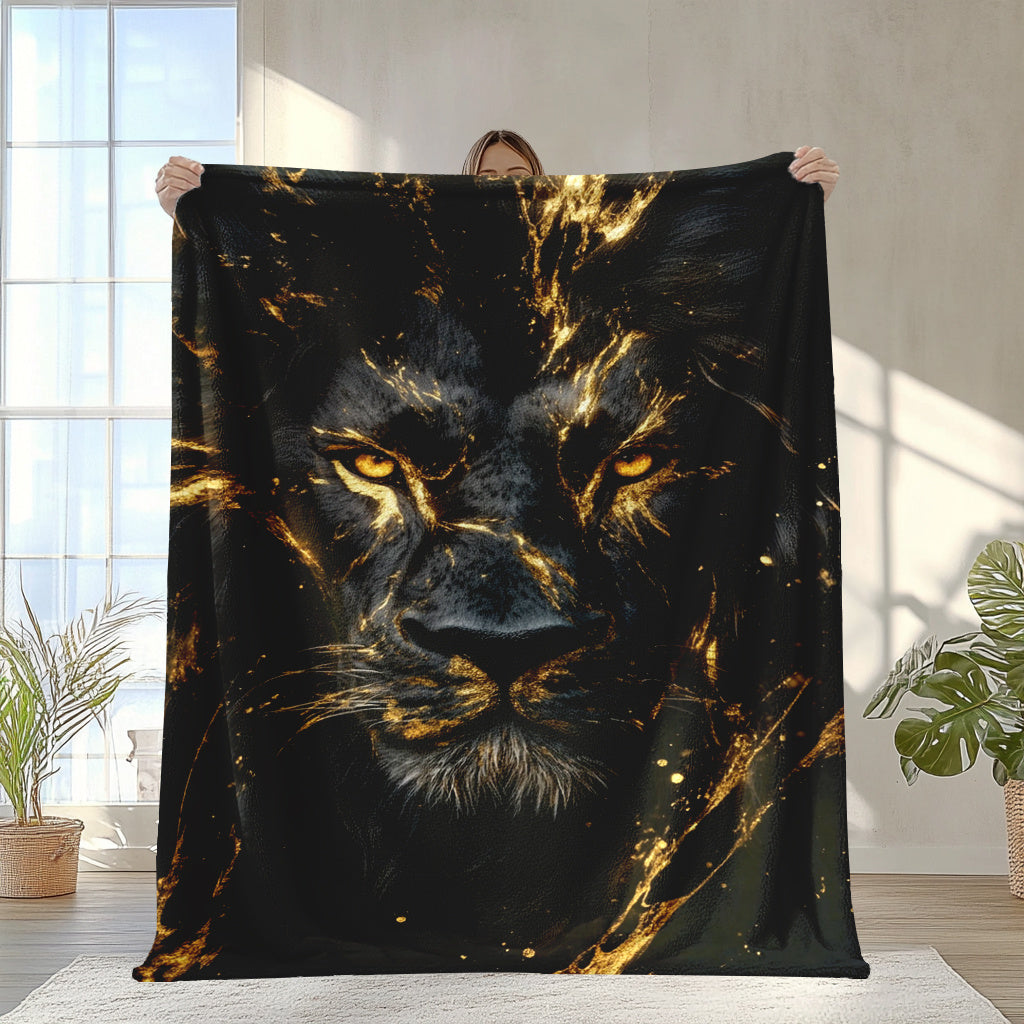 1 piece of a fashionable Lion Print Blanket made of soft and warm polyester flannel. Features digital print and engraving, suitable for all seasons and various purposes. Machine washable and lightweight at 200-250g - perfect for naps, camping, travel