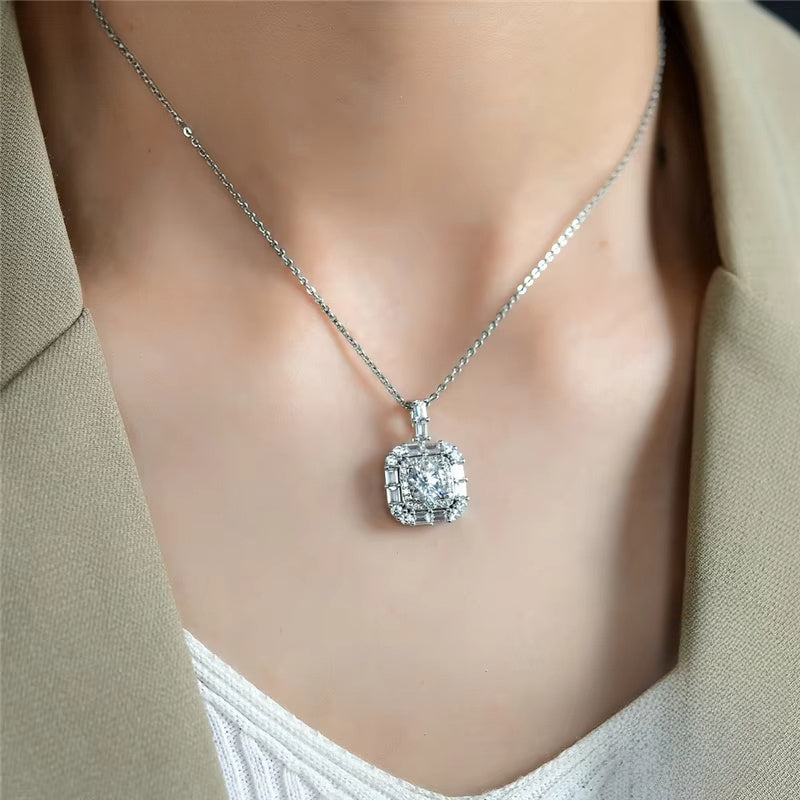 Elegant S925 Silvery Pendant Necklace with Sparkling 5 Carat Moissanite - Ideal for Parties and Everyday Glamour