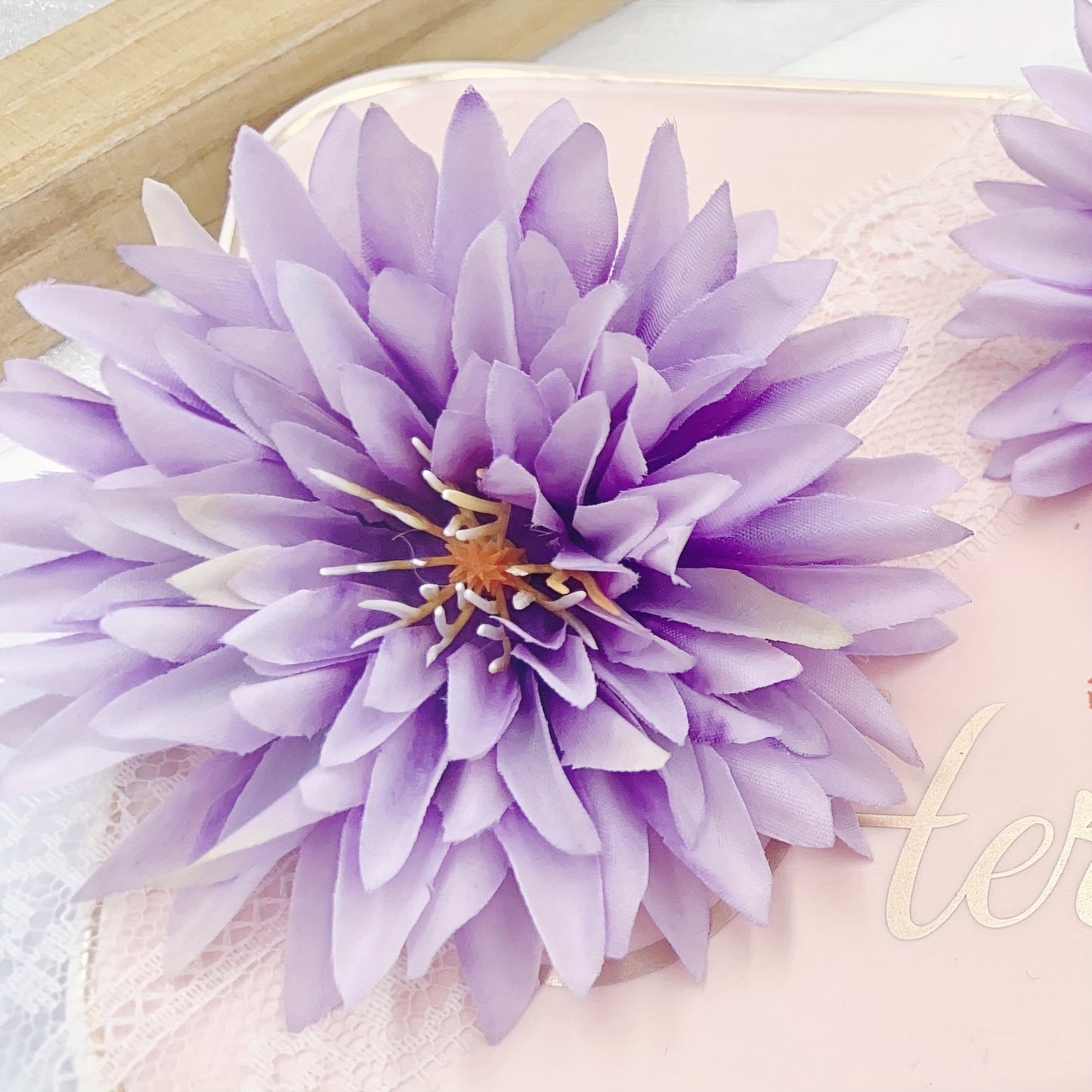 20 Crab Claw Chrysanthemum simulation flowers, 7.5cm diameter, perfect for DIY crafts and decorations for Valentine's Day, weddings, birthdays, and floral art.