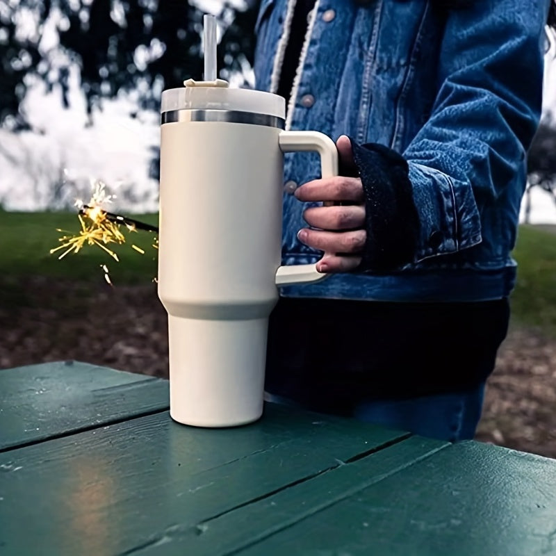 Katta zanglamas po'latdan yasalgan vakuumli tumbler, qalam bilan, lagerda, maktabda va sportda foydalanish uchun ideal - ijodiy va portativ.