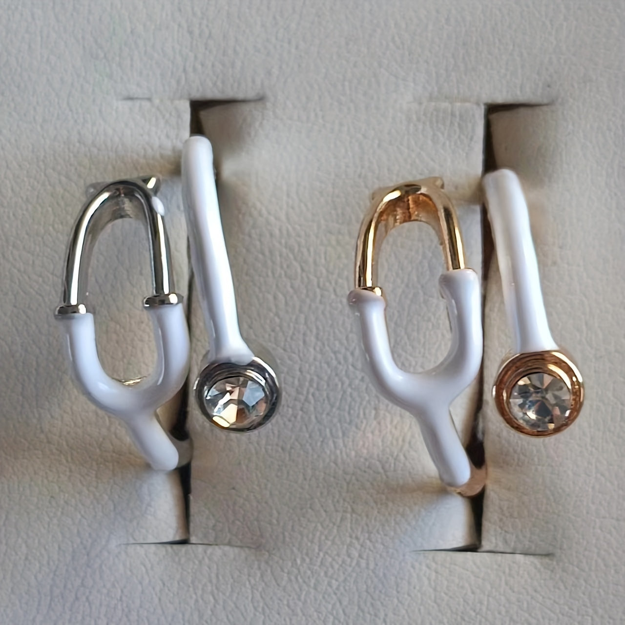 Unique medical jewelry stethoscope ring for men, white & golden alloy design, stylish DIY accessory, ideal gift for doctors and nurses.