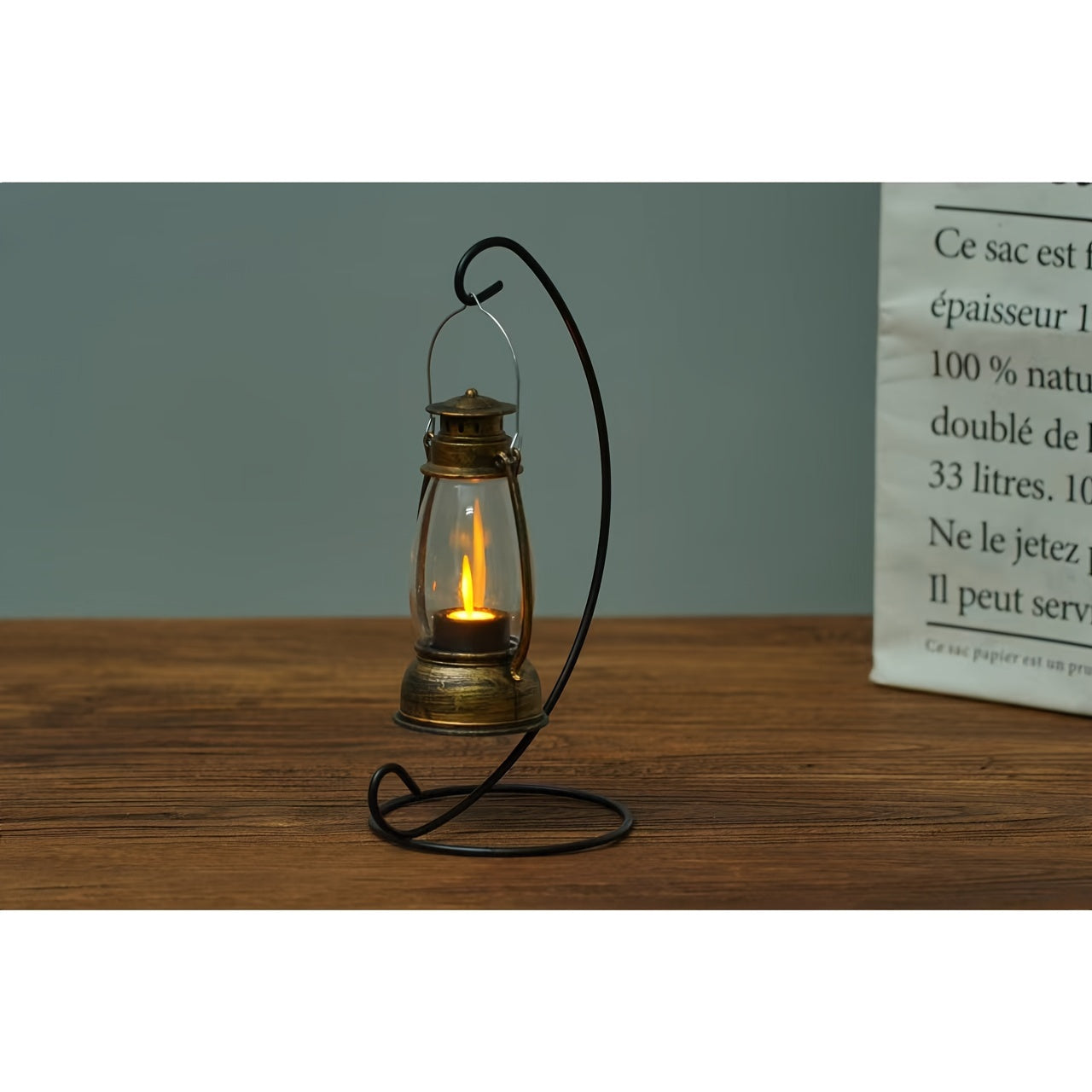 Mini lantern table lamp with touch switch, battery-powered. Made of plastic with non-rechargeable button battery. Suitable for different rooms. Includes light source.