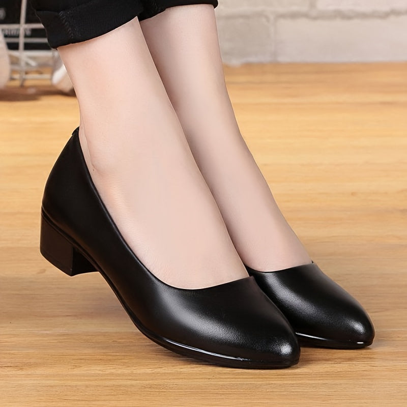 Stylish black pumps with medium heel, great for work and daily wear, comfortable for long periods, ideal for women and mothers.