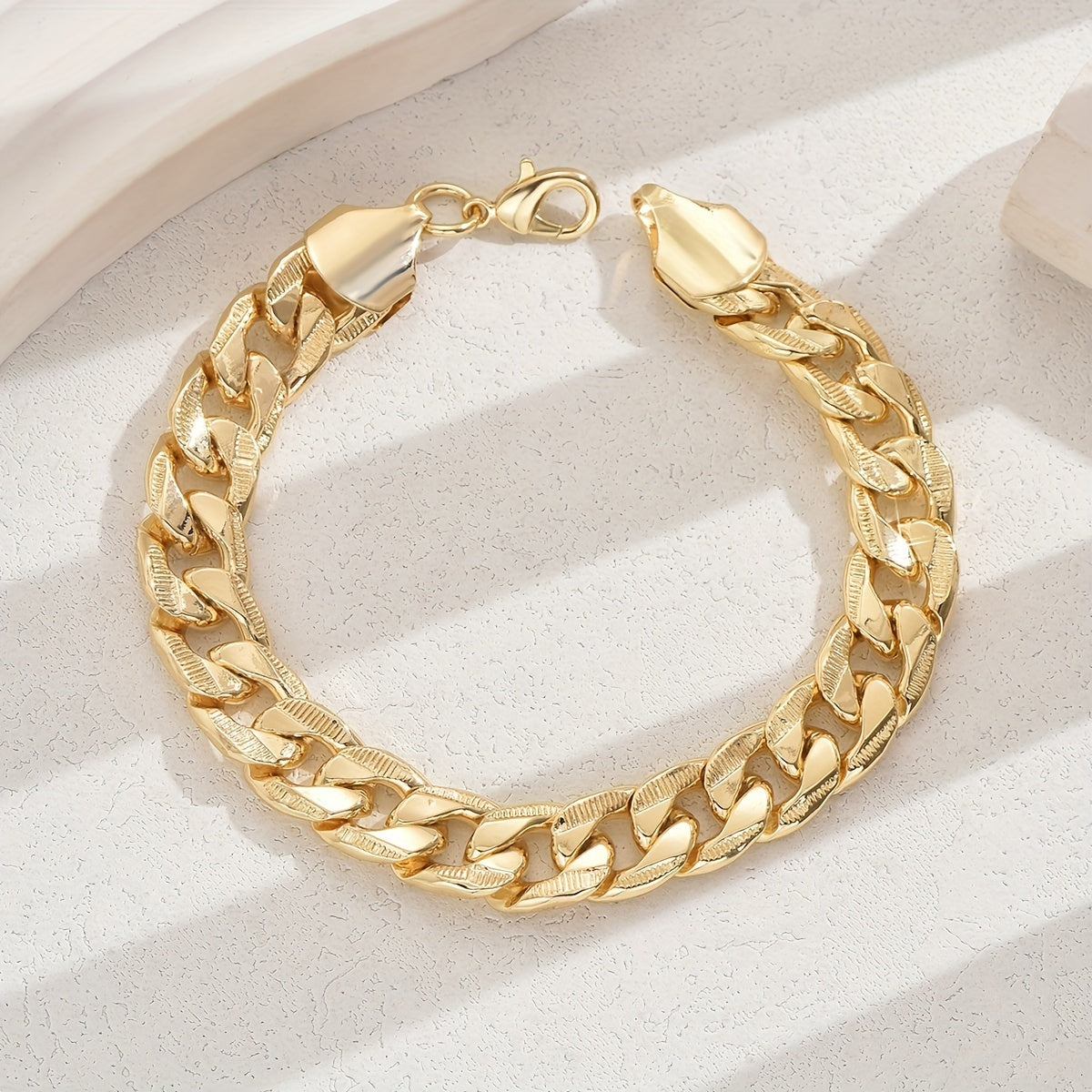 Elegant Vintage Cuban Link Bracelet: Made from 18K Gold Plated Iron, Perfect for Everyday or Special Occasions