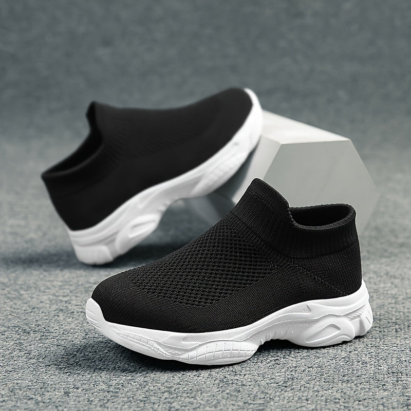 Stylish, breathable mesh sports shoes for all genders and ages.