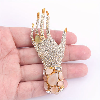 Trendy casual brooches crafted by European and American designers, featuring natural stones and diamonds, are now available for wholesale purchase or one-piece delivery.