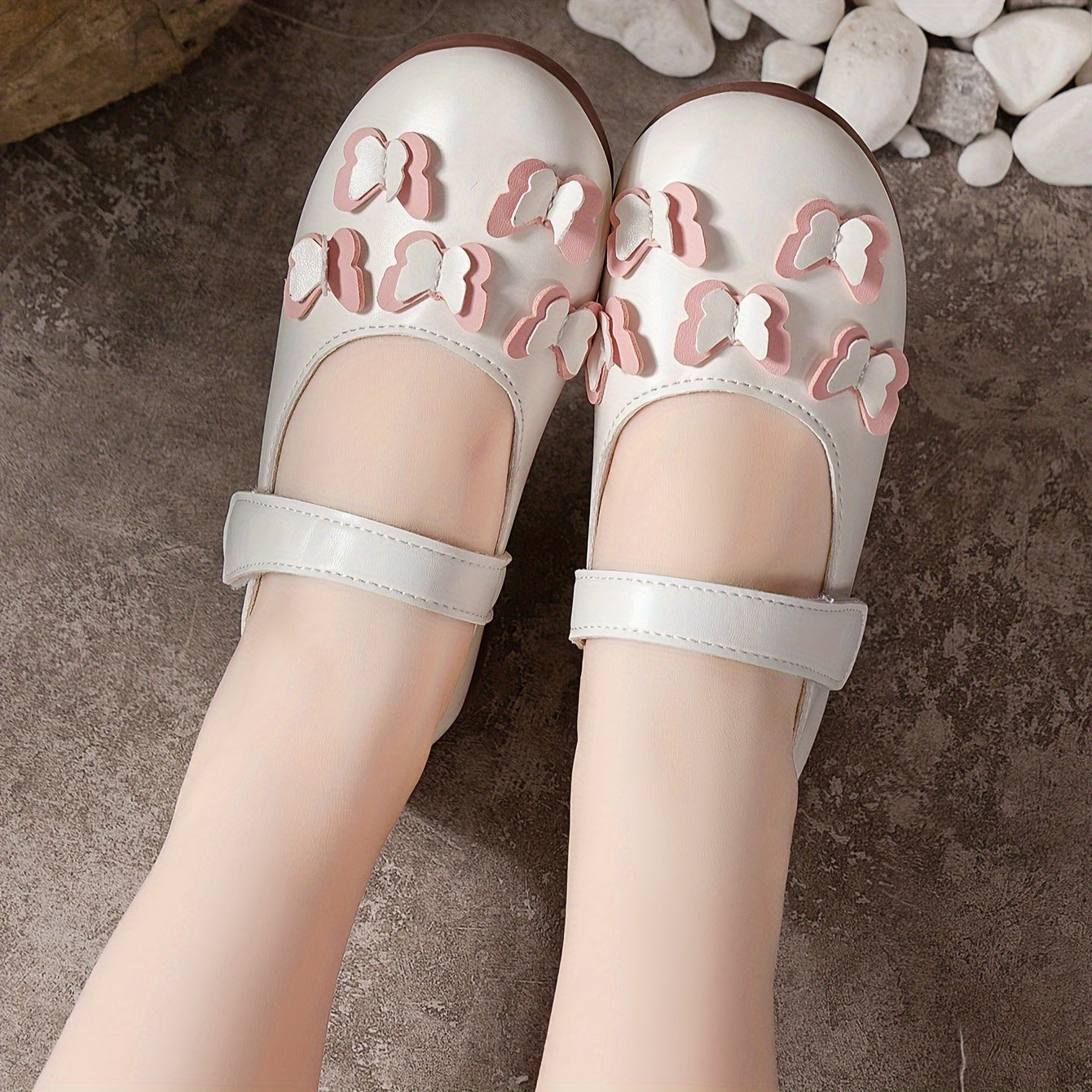 Girl's soft-soled princess shoes for student use.