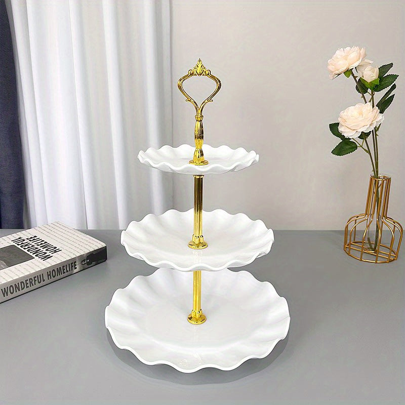 Elevate dessert presentations with this chic plastic display tray - ideal for weddings, birthdays, and summer tea parties.