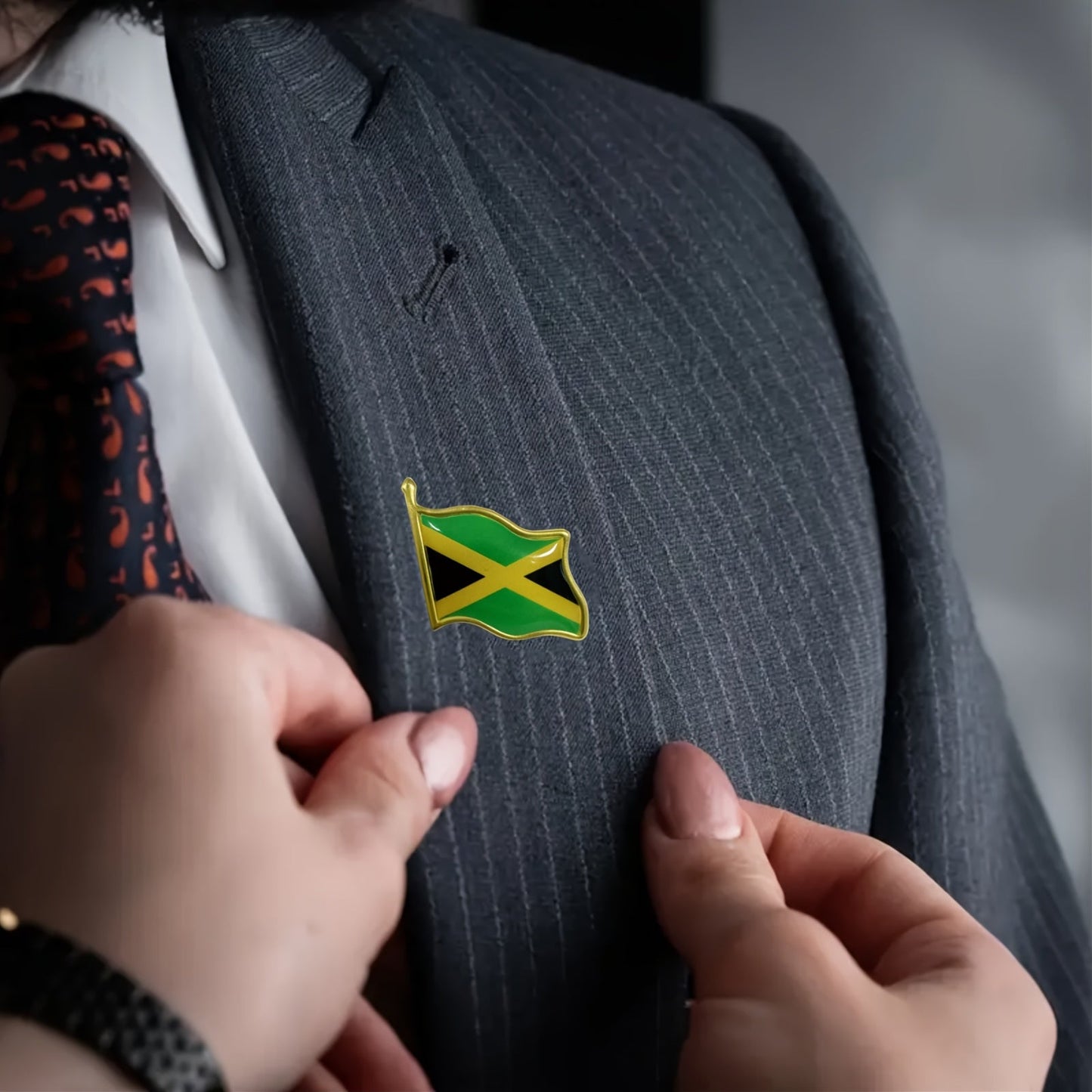 A set of 20 vintage Jamaican flag brooches, crafted from square alloy pins perfect for clothing and accessories.