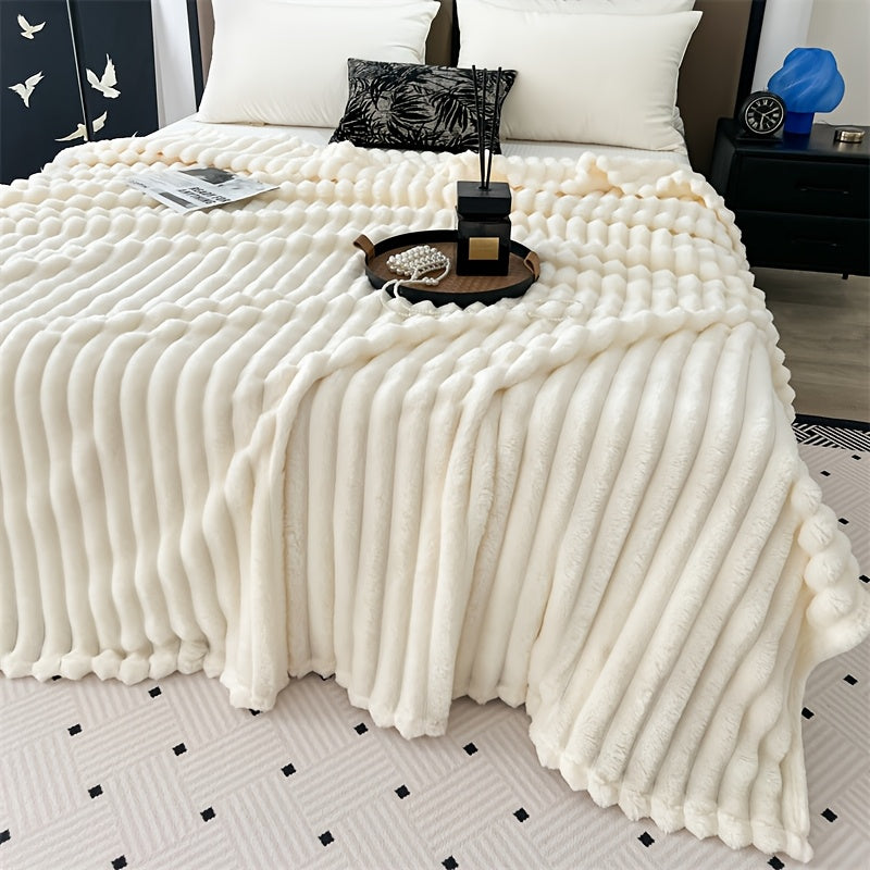 Modern Striped Plush Throw Blanket with Reversible Design, Suitable for All Seasons, Made of Polyester, Easy to Clean in the Washing Machine, Features Intricate Woven Craftsmanship, Perfect for Sofa, Bed, Office, and Travel, Great Christmas Present